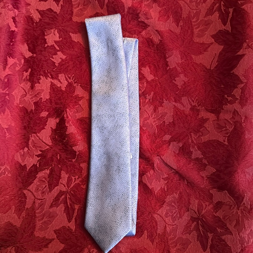 Calvin Klein Lavender DaisyTie